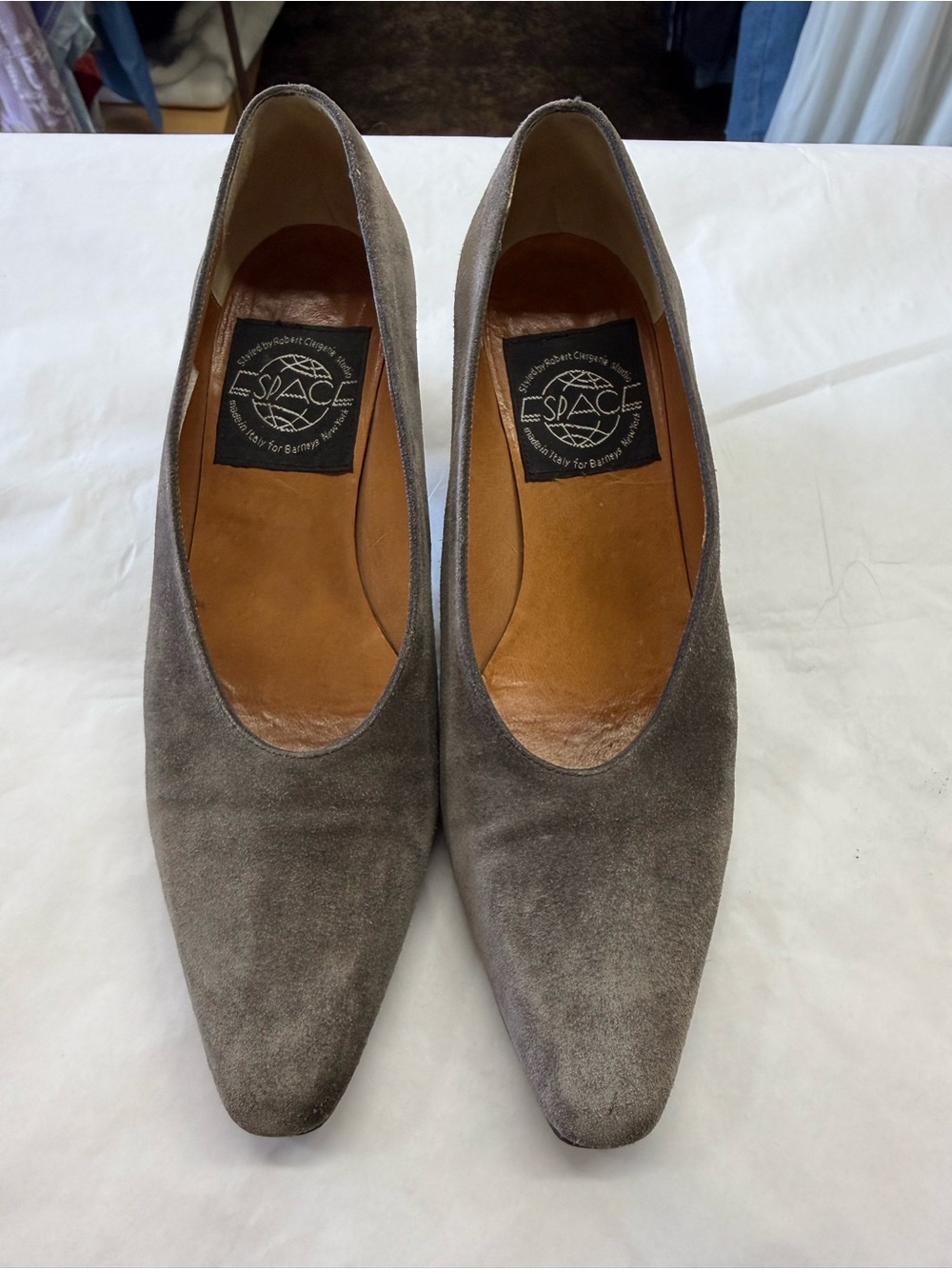 Vintage ESPACE Robert Clergerie Barneys Gray Suede Pointed Toe Pumps 6.5 B
